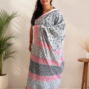 White & Black Cotton Mul Mul Saree With Blouse Piece