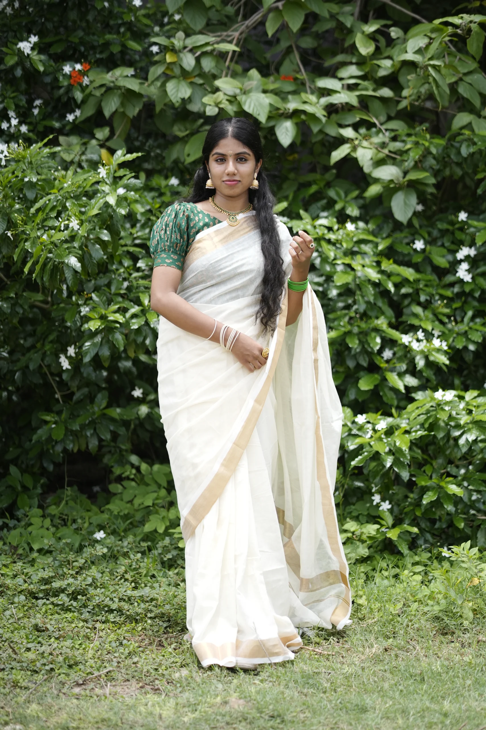 Kerala Kasavu Saree (Cream & Golden)